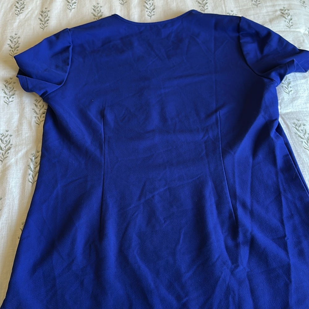Figs women’s royal Blue V-Neck Shirt scrub top. Size XS. Technical collection. - Picture 4 of 6